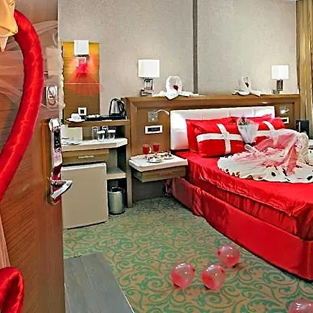 Selcuk Hotel 4*